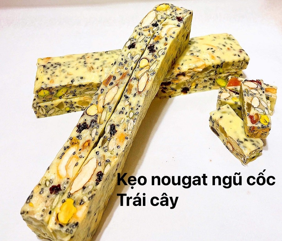 Bên cạnh giá cả rẻ và chất lượng bánh ổn định, nơi này còn có thêm chính sách hỗ trợ khách hàng về đơn hàng